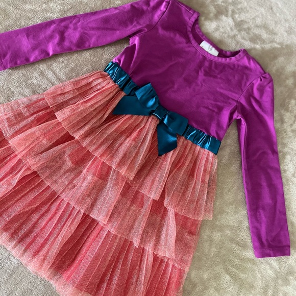 Hanna Andersson Girls' Tiered Bow Dress Size 4 💜💙🧡✨ - Picture 2 of 3